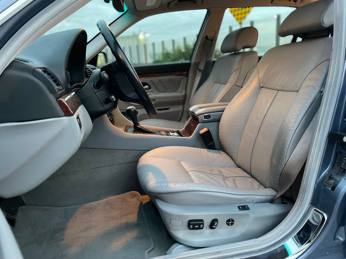 2001 BMW 740iL