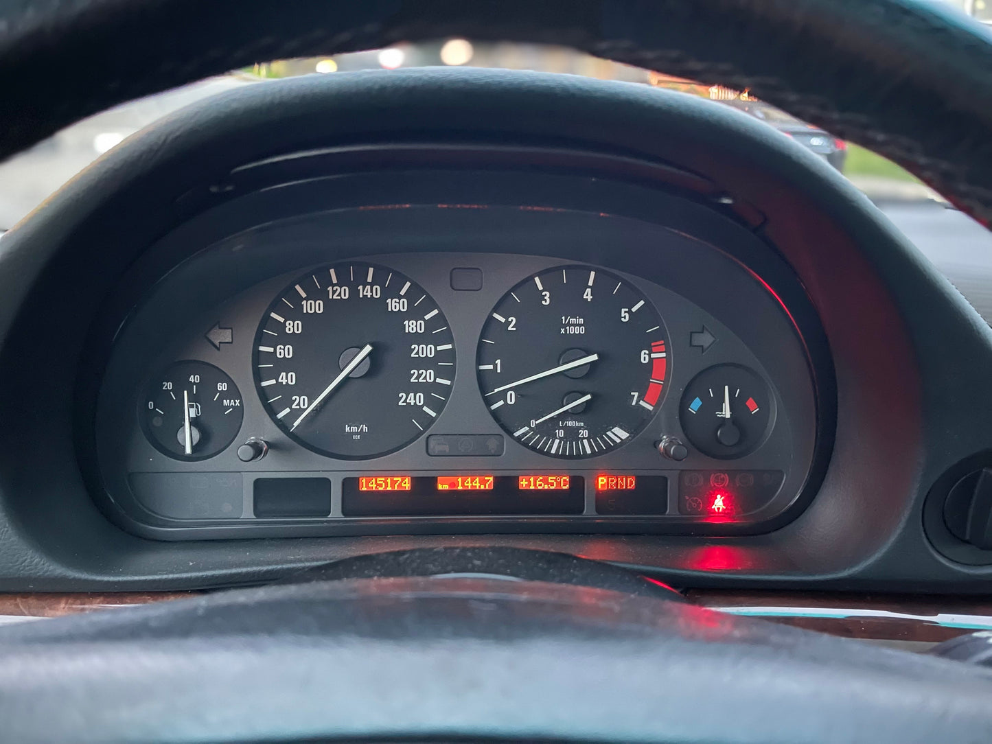 2001 BMW 740iL