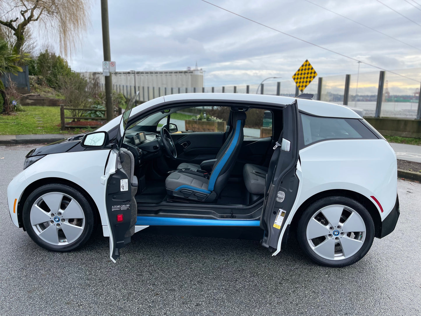 2014 BMW i3 w/Extended Range