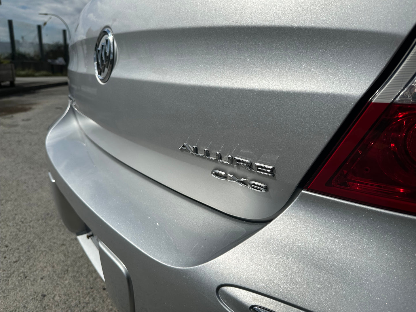 2005 BUICK ALLURE CXS