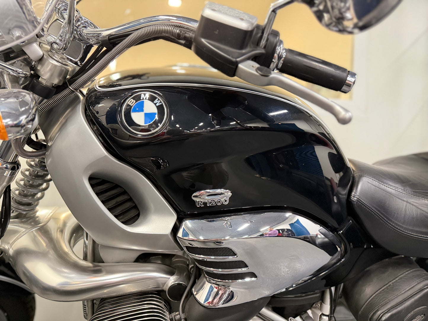 2002 BMW R1200 C