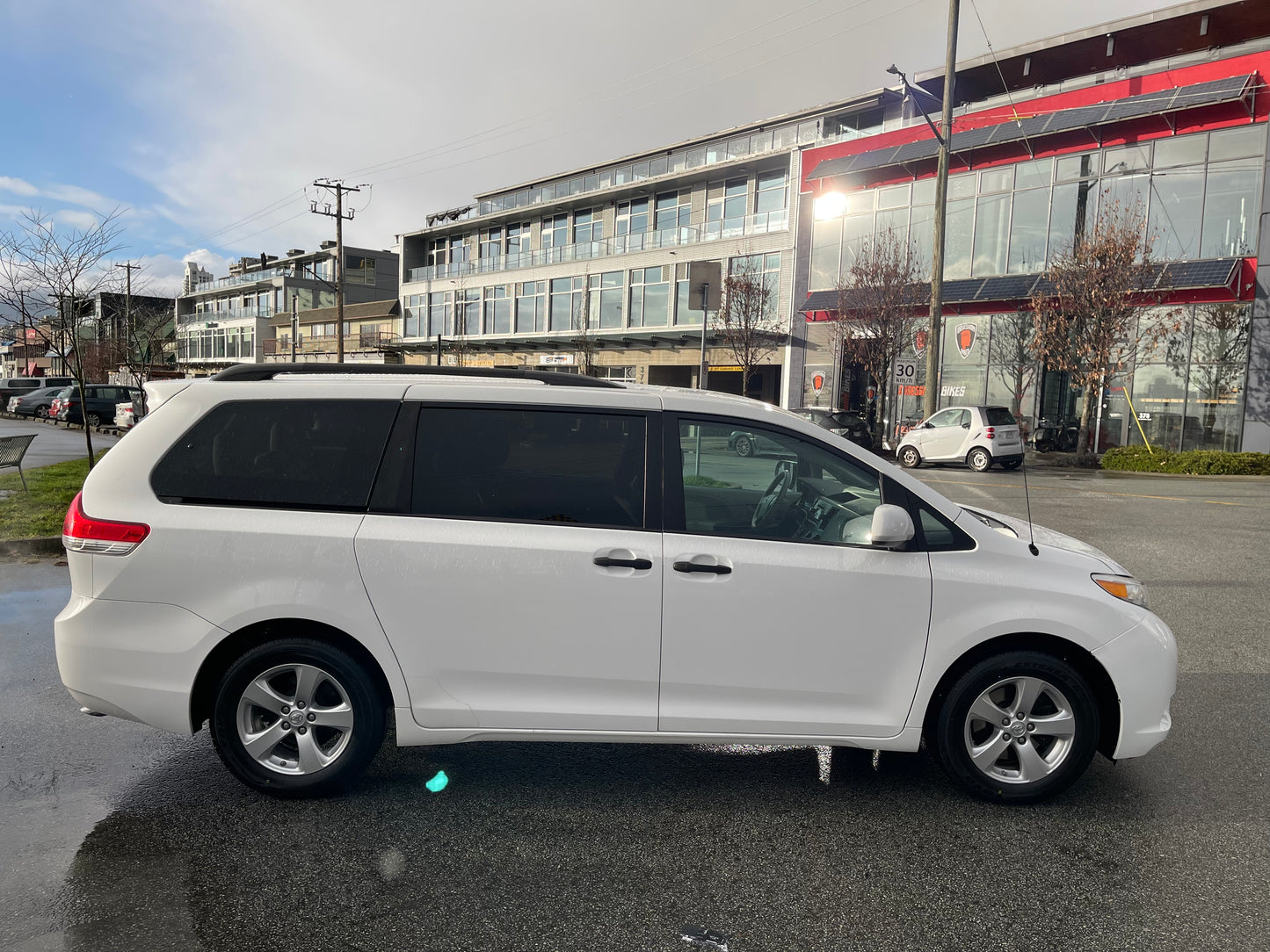 2014 Toyota Sienna L