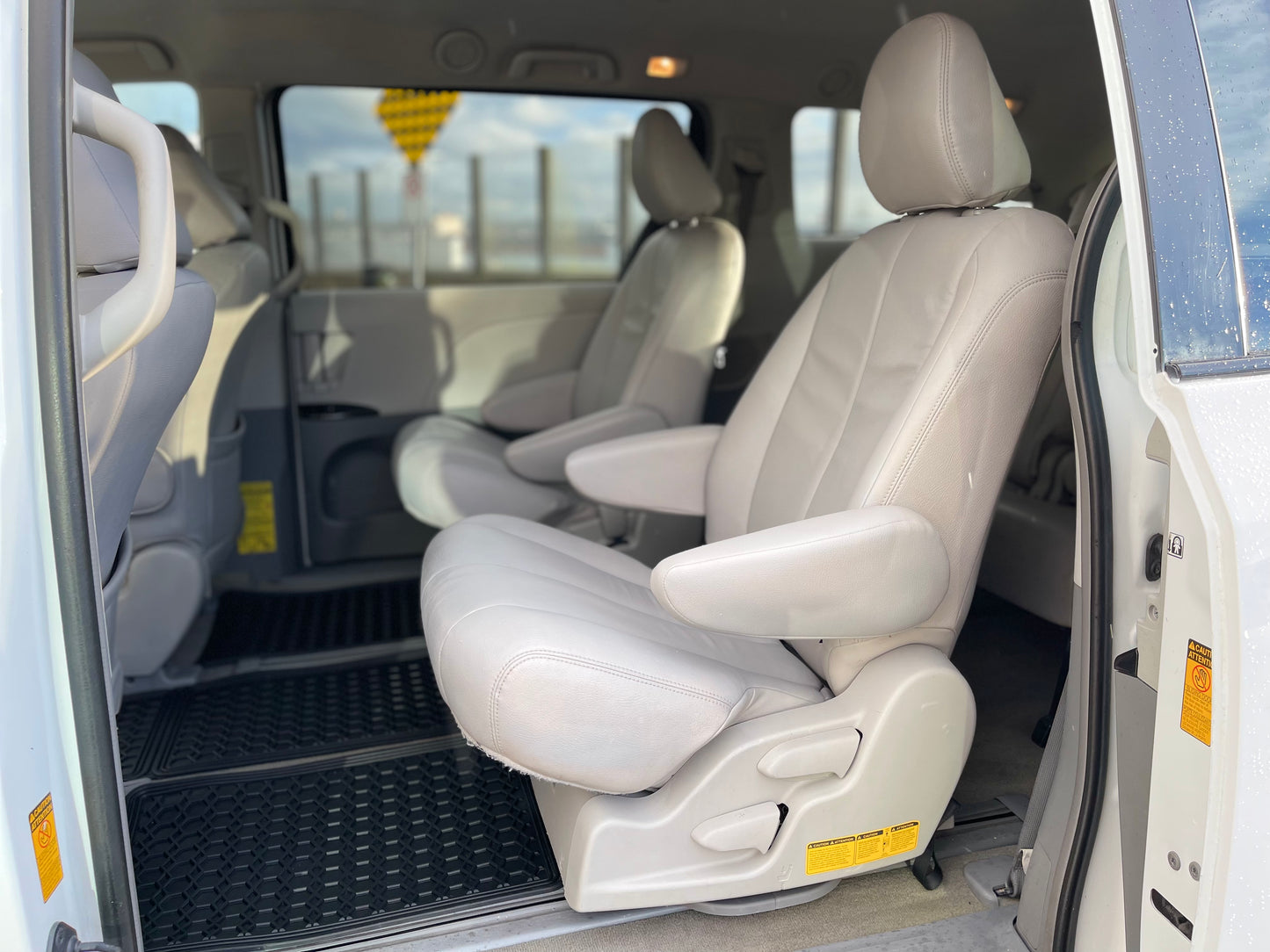 2014 Toyota Sienna L