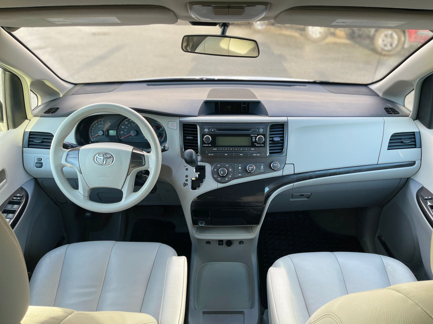 2014 Toyota Sienna L