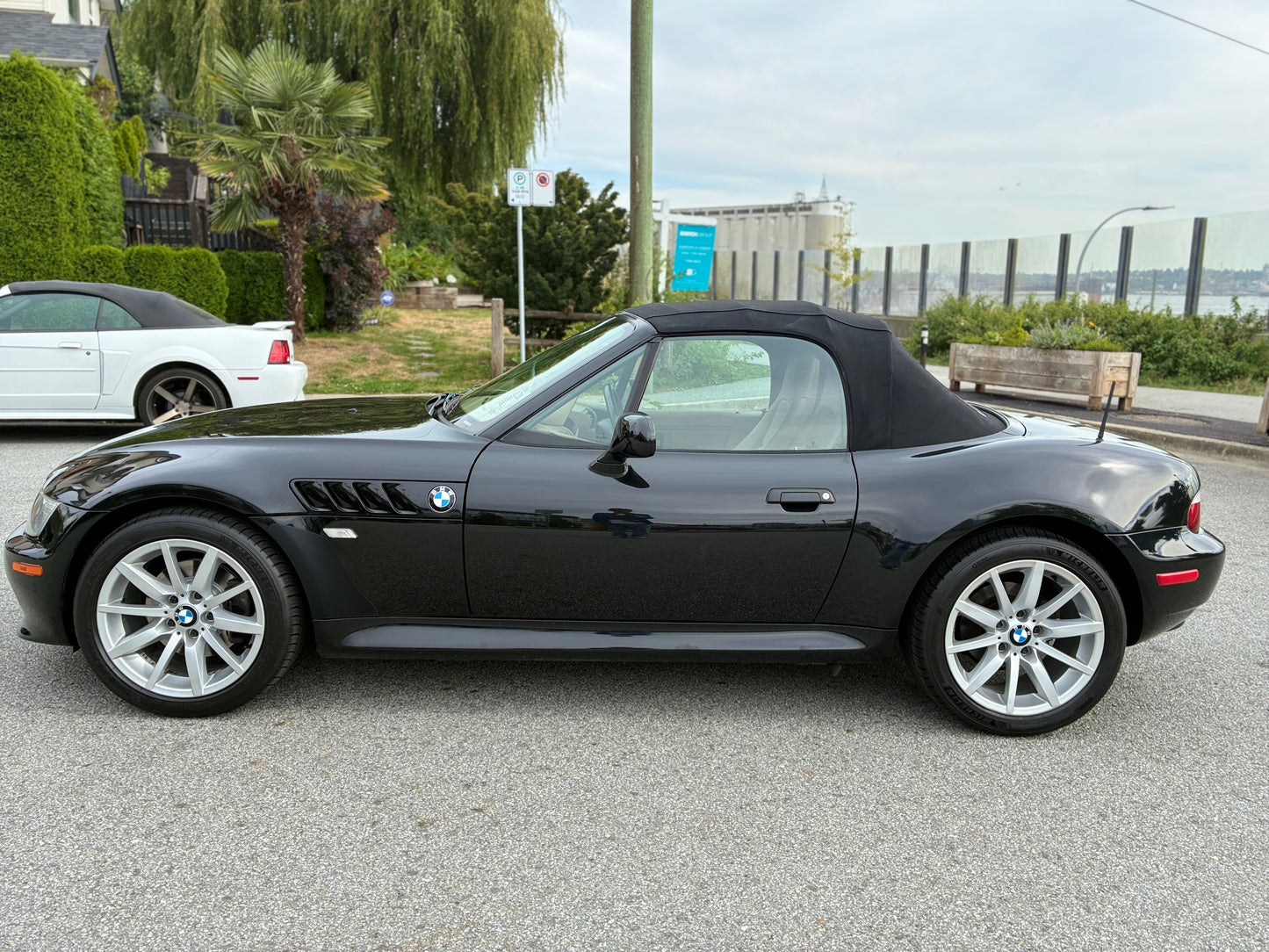2002 BMW Z3 3.0i Convertible