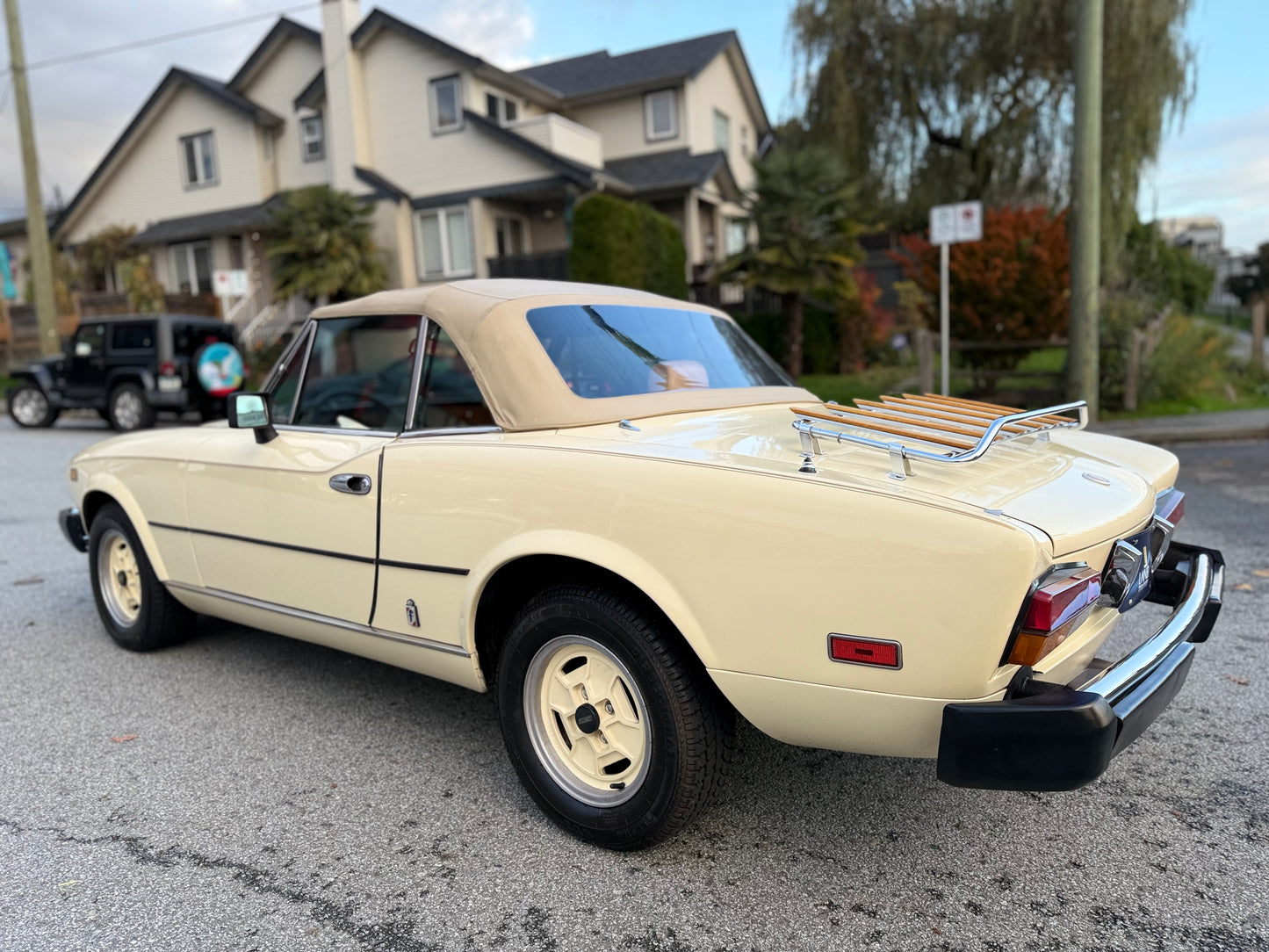 1981 Fiat Spider 2000 by Pininfarina