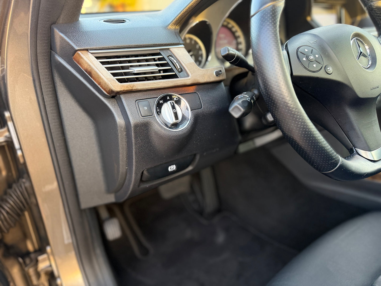 2010 Mercedes-Benz E550 AWD (4MATIC)