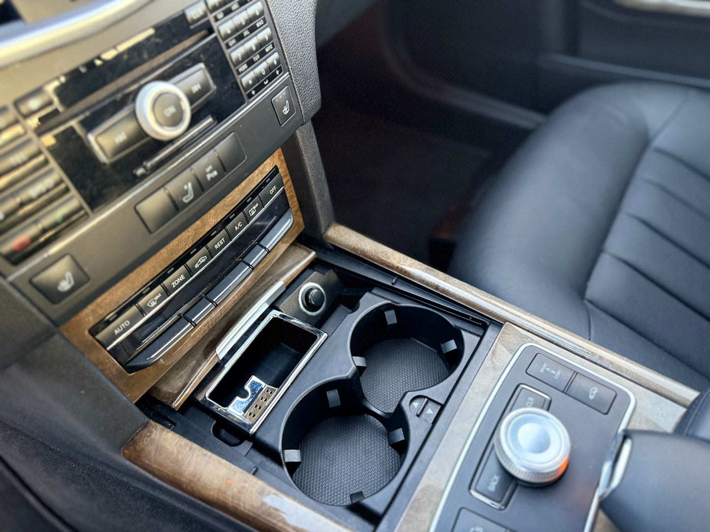 2010 Mercedes-Benz E550 AWD (4MATIC)