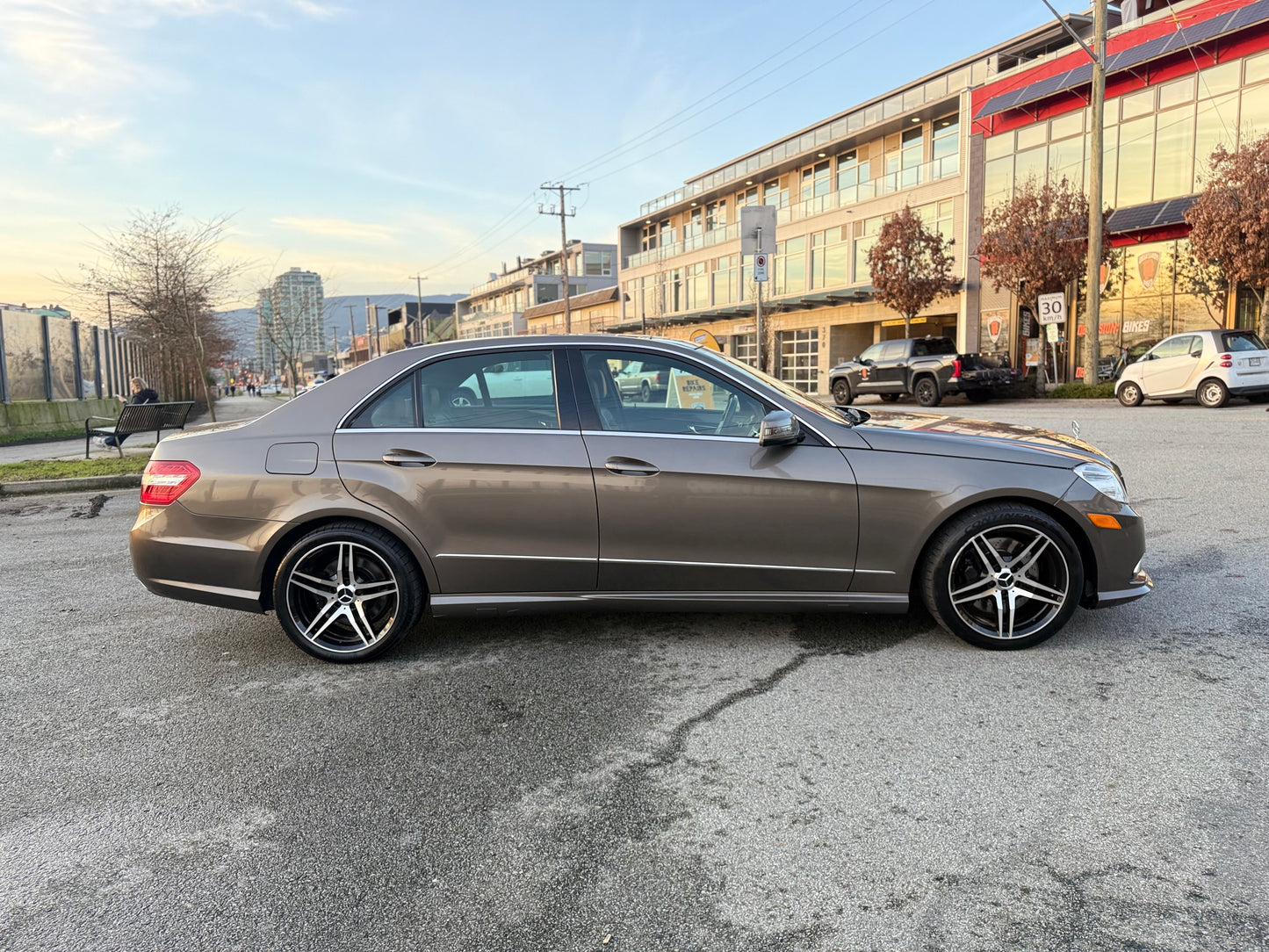 2010 Mercedes-Benz E550 AWD (4MATIC)