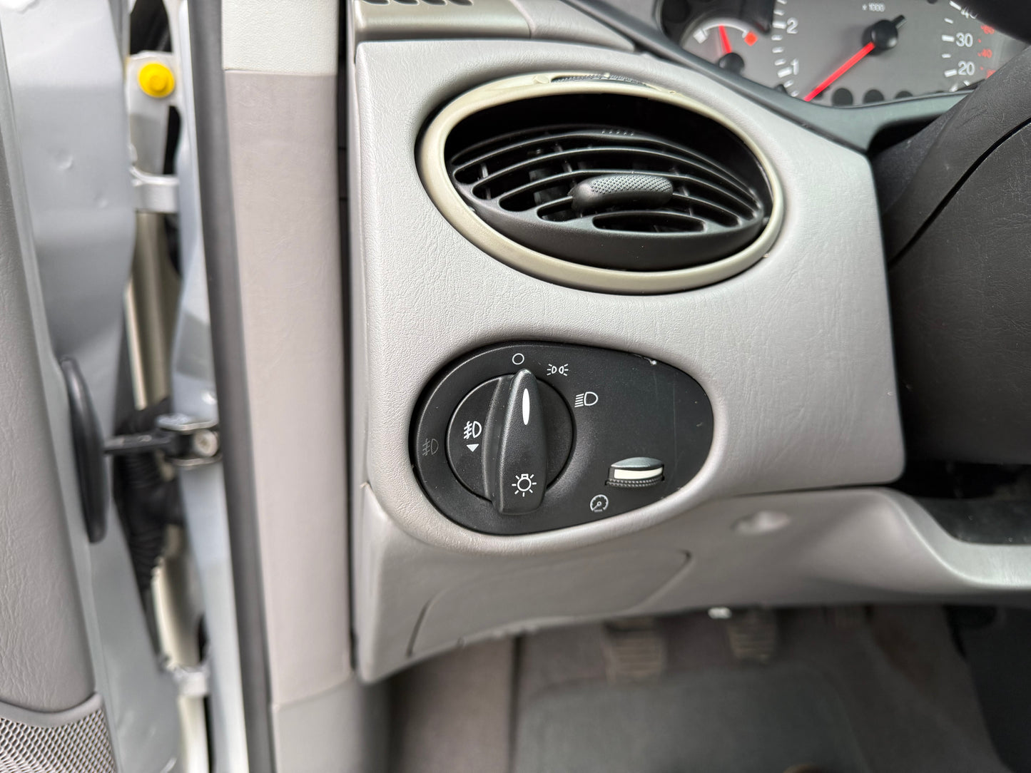 2003 Ford Focus SVT